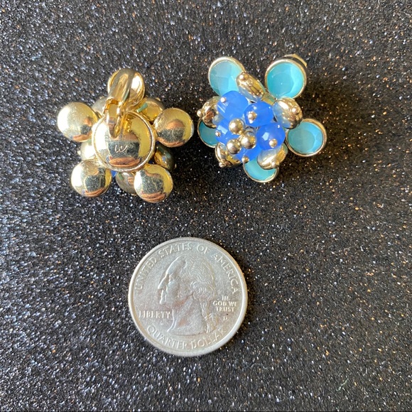 Liz Claiborne Shades of Blue Flower Clip On - Picture 6 of 7